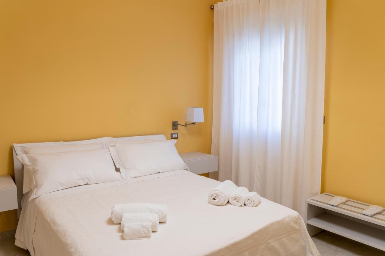 A Casa Dei Miei Hotel San Pietro Vernotico Ngoại thất bức ảnh