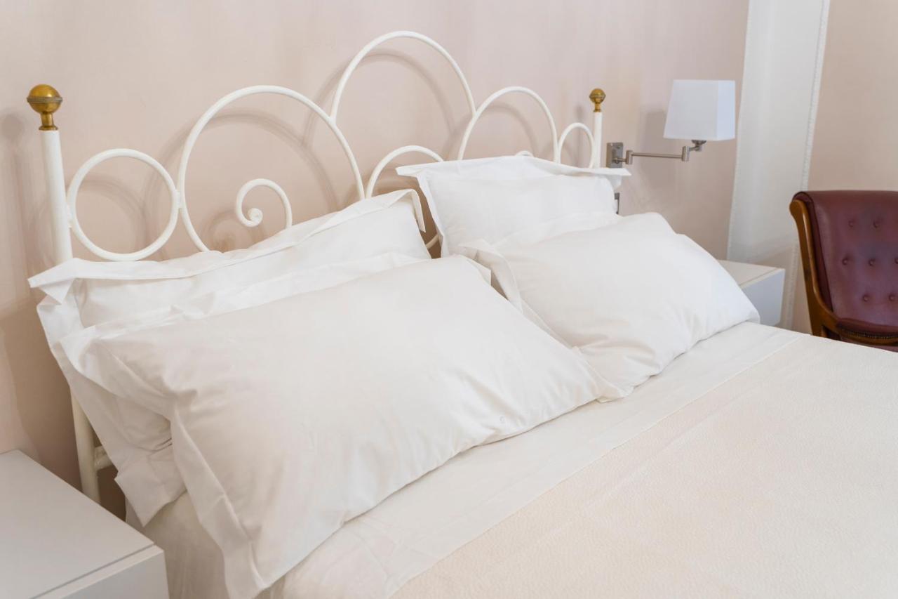 A Casa Dei Miei Hotel San Pietro Vernotico Ngoại thất bức ảnh