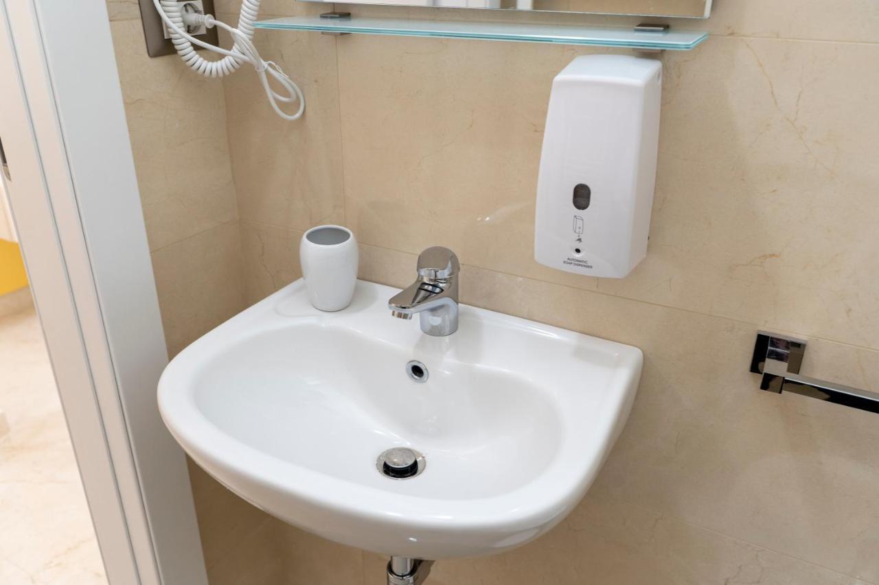 A Casa Dei Miei Hotel San Pietro Vernotico Ngoại thất bức ảnh