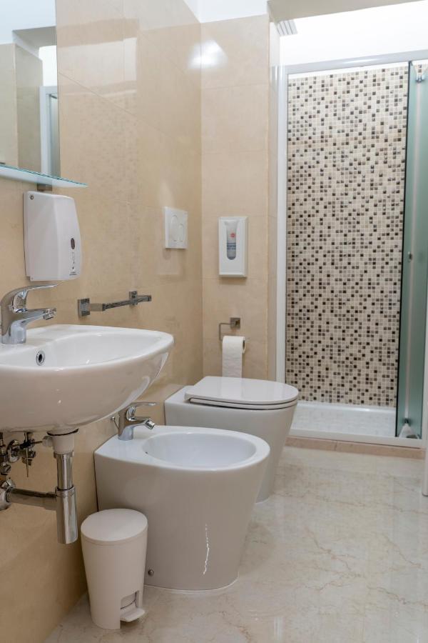 A Casa Dei Miei Hotel San Pietro Vernotico Ngoại thất bức ảnh